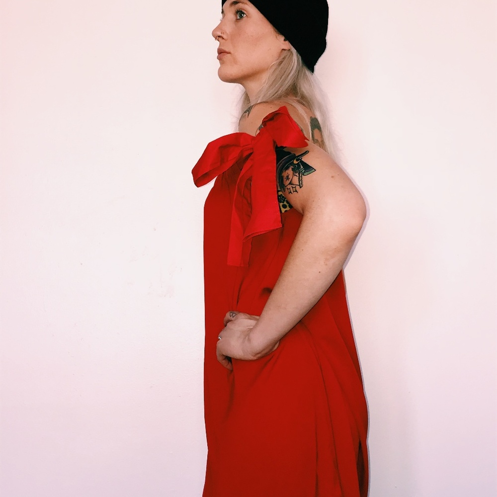Lydia Dress - Picture 2 of 3